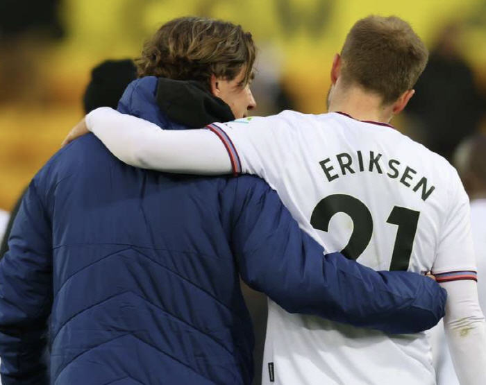 Director, please contact me!Coach Frank, who is about to decide on Son Heung-min's future, is his first recruitment his best friend from Manchester United? I haven't answered the phone yet