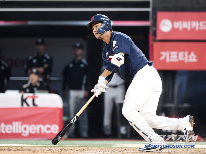 I couldn't laugh even though I had five hits and the best performance I'm just worried about Jang Doo Sung. If it wasn't a big deal