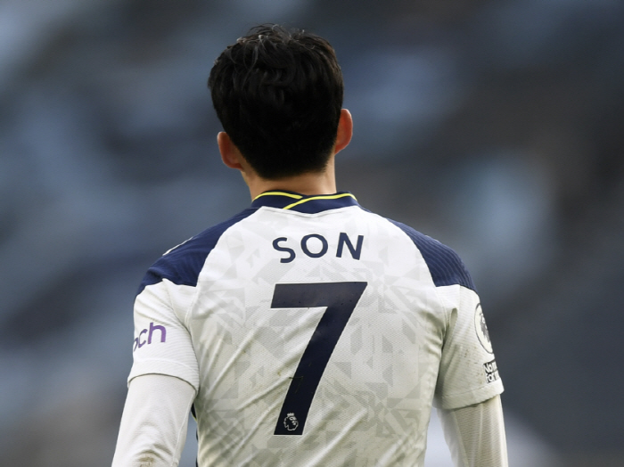 If Son Heung-min's uniform number is taken away and released, Tottenham could take the worst-ever 180 billion won and No. 7 uniform