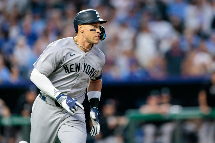 Is there a league higher than ML? Seeing a batter like this in the 21st century, it's a huge hit that neither Ohtani nor Ruth has ever seen