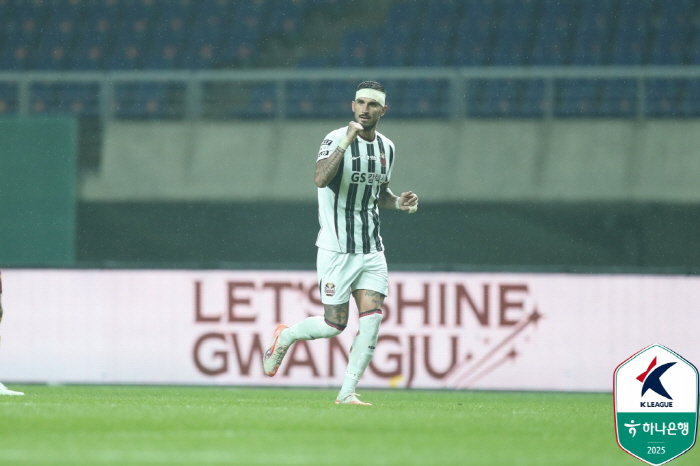  I got Lee Junghyo! Jung Seung-won scored one goal and one assist Seoul, and Jeonbuk, the leader of the 31st victory over Gwangju, ran 14 games undefeated