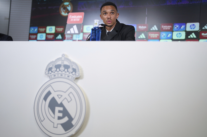 Liverpool, the worst traitor in EPL history, explodesDeclaration of dream come true in speech after transfer → Fans are angry because they shut up