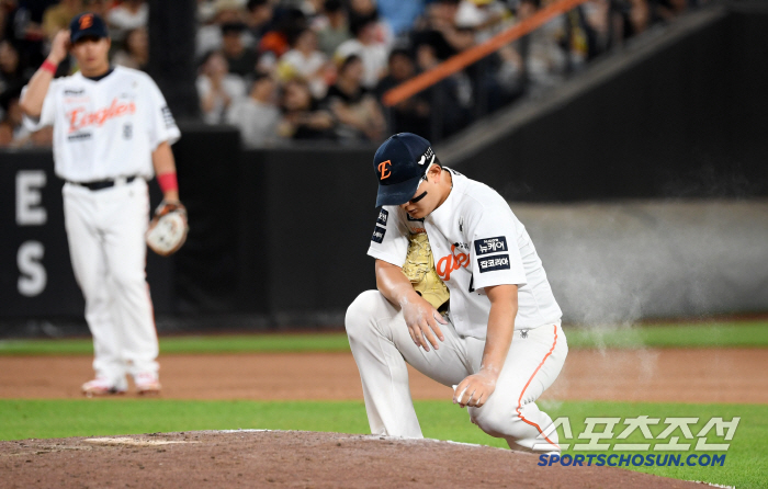 Thank you Finisher Kim Seo-hyun, who saved by one point, gave all the balls to catcher Lee Jae-won