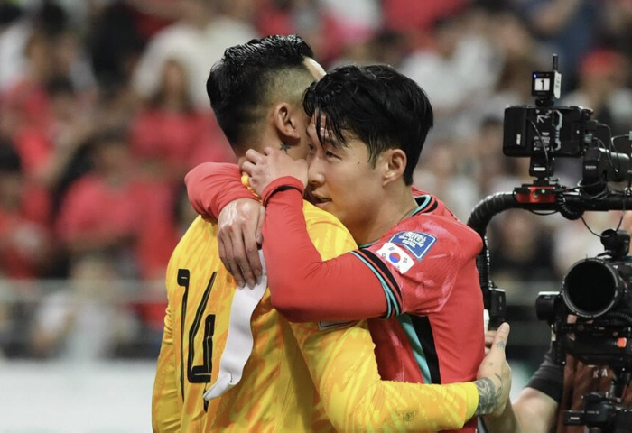 Third-rate soccerChinese league points out storm because it does not help the WC qualifying round at all, and lacks the criticism of the star that Son Heung-min hugged