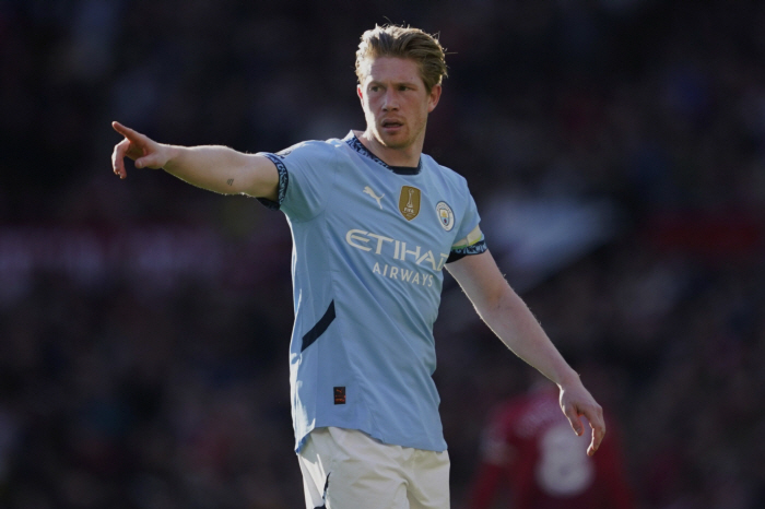 To the US? To Saudi Arabia? The choice of the highest MF was a reversal. Kevin De Bruyne decides to go to Naples in a surprise move