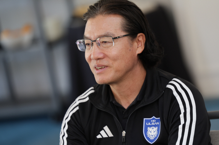  We're in last place? Director Kim Pan-gon's paradox is...Still half-hearted, 100% of the first round will go → 1 win and 2 draws are a miracle
