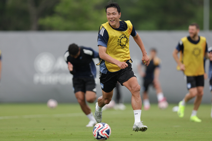  Escape is a controversy over Kim Ki-hee in the order of intelligence → Ulsan Captain Kim Young-kwon...It's okay, but it's not a victory. It's a miracle incarnation