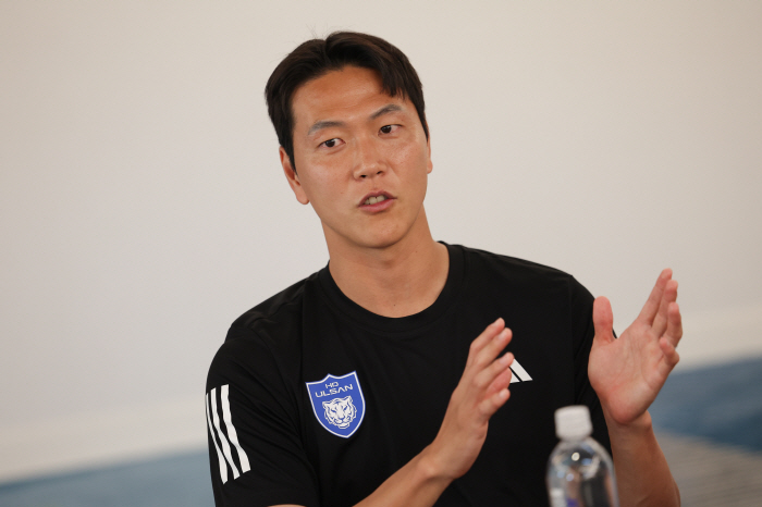  Escape is a controversy over Kim Ki-hee in the order of intelligence → Ulsan Captain Kim Young-kwon...It's okay, but it's not a victory. It's a miracle incarnation