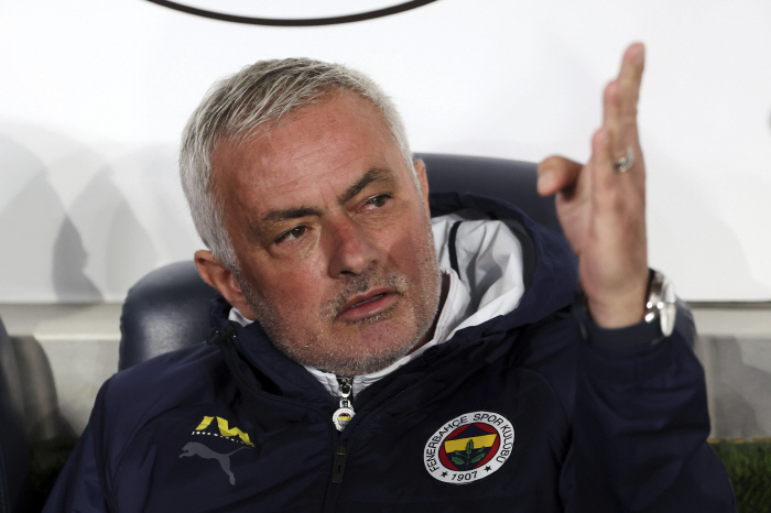 Crazy! Sonny needs to win one more time. SON-lover Mourinho's crazy plan, how about Jwahungmin Uneymar?→ In-person talks will be held