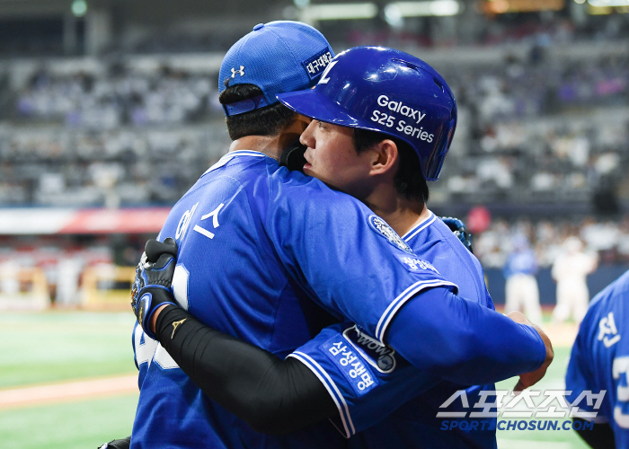  Samsung is finalizing an agreement with the 156km light speed ball right-hander Kherson Garabito, a substitute for Reyes