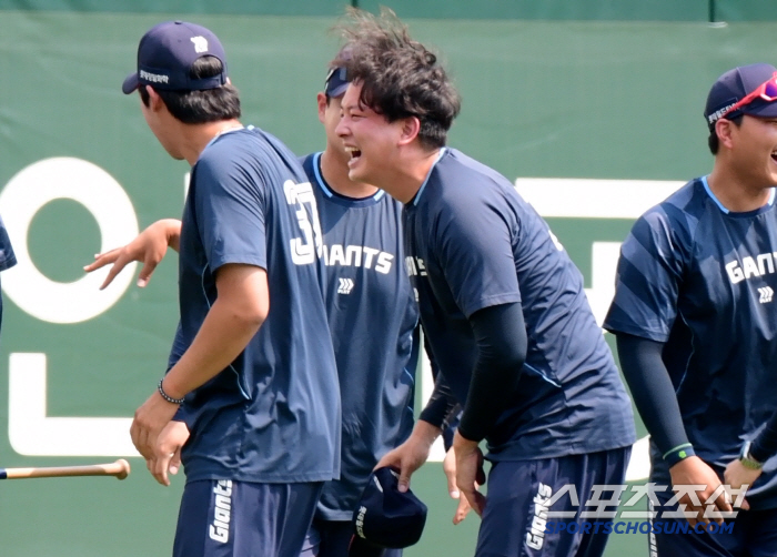 First-team call-up Yoon Sung-bin's 159km back smashing, poor Kim Won-joong, how sick was he?
