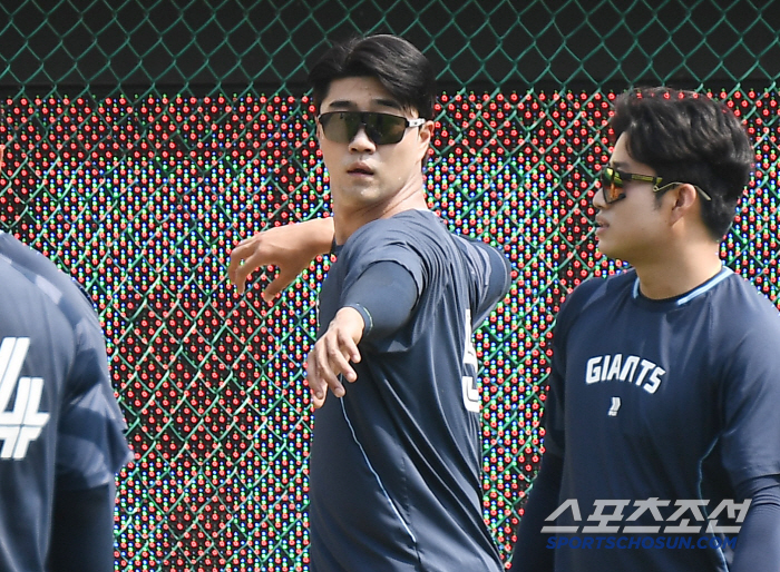 First-team call-up Yoon Sung-bin's 159km back smashing, poor Kim Won-joong, how sick was he? 