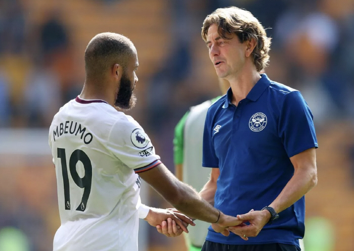 I'll give you 18.6 billion won more than Manchester United. Tottenham's crazy offer, and Frank's coach is all-in on recruiting Ezeja Mboumo. Can I change my preference for Manchester United