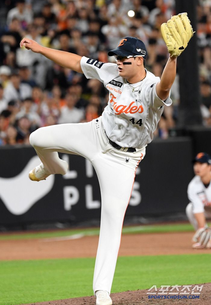 It was a grateful rain KS → It will be reduced to a single match, but three gold medals vs. natural enemies and all-out bullpen match