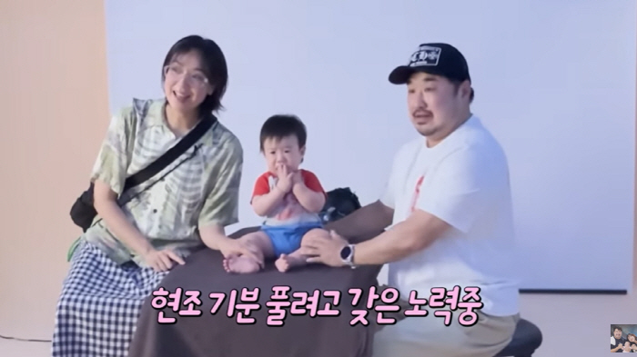 Kang Jae-joon ♥ Lee Eun-hyung Hyun-jo is leaving with his first passport photo released
