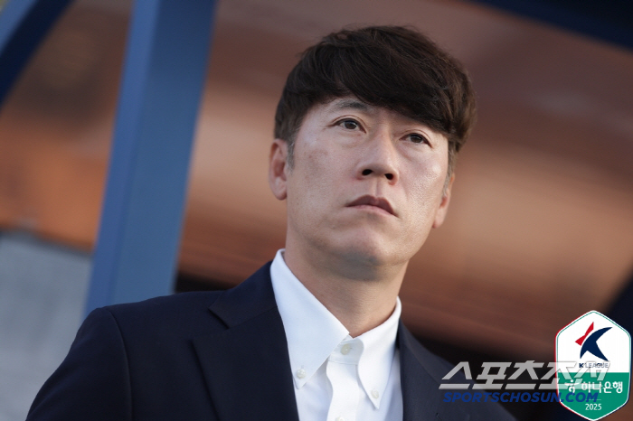 Kim Eun-joong, who has to let even Andersson go, is sorry to make an excuse that coach Suep was bad, but he desperately needs to reinforce a high-quality striker. 