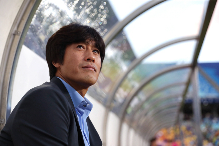 Let's invite a Korean director! Will Coach Seo Jung-won lead the national team…Director Choi Kang-hee also mentioned candidates for the next head coach