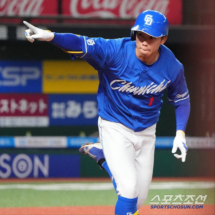 A lie happened, 34 games with 0 RBIs since the opening...He hit a batting average of 0.483 in May-June, hit the final hit in the 10th inning of extra time, and topped the batting hit (Min Chang-ki's Japanese baseball)