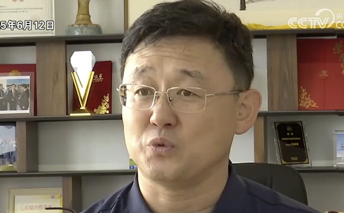 Man City Legend's football star, he ended up bursting out of it!→Explosion of anger at the national team, not working hard and being stubborn? criticism of a lack of ability