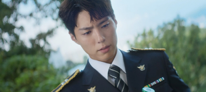 Park Bo-gum and Kim So-hyun’s Kiss Shocks Viewers in ‘Good Boy’ Episode 5