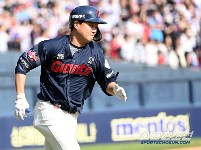 I like first pitch, and the on-base percentage is 0.317, but the leadoff? Lotte's choice in the injured ward → Director Kim Tae-hyung's concerns 