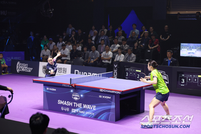 I saw the future of table tennis for the first time in a competition like this, which sold out all the games and the fireworks of table tennis gods. 