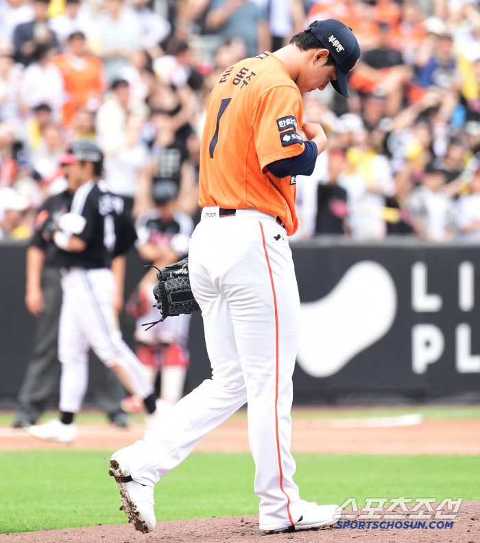 I sprayed 158km of light, but... Moon Dong-ju, who returned after 21 days, lost four runs in three ⅔ innings, and killed himself with three walks