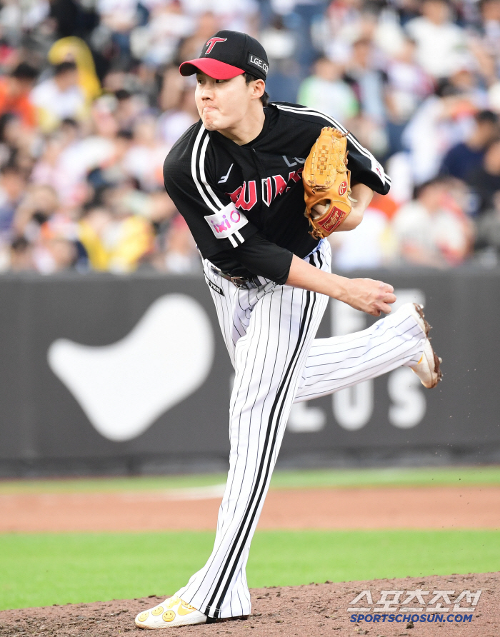 I won Ponce. Two hits in the first inning → No hit until the sixth inning. He scored six scoreless innings with a 141km fastball. 5 billion FA  proved another big game pitcher who kept the top spot in the 0.5G car