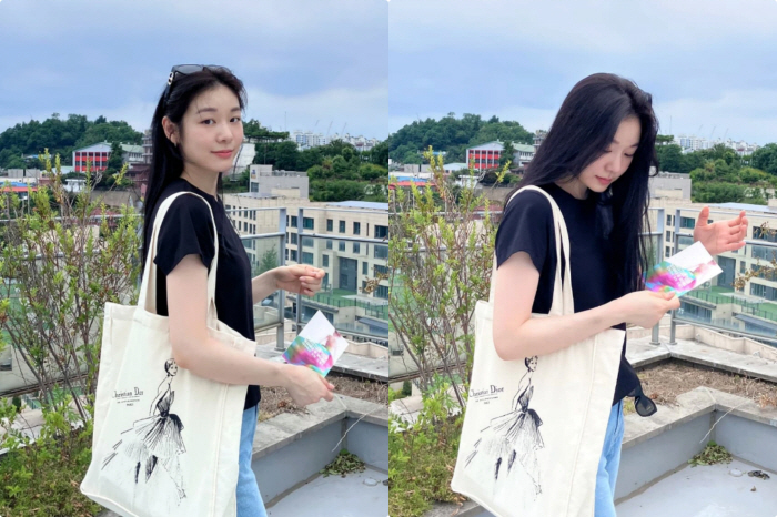 Kim Yu-na, did you enjoy her first date with ♥ Ko Woo-rim, who has been discharged from the military..Innocence captured in the exhibition