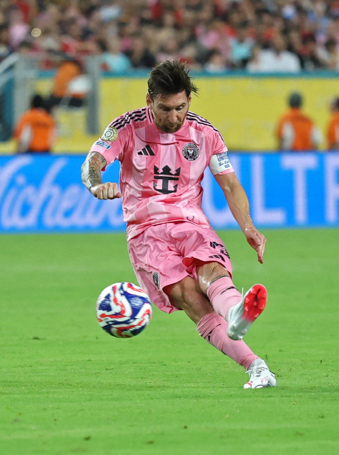 Messi, full-time  goal twice, drew 00 in the opening match of the Club World Cup with Inter Miami and Al Ahli 