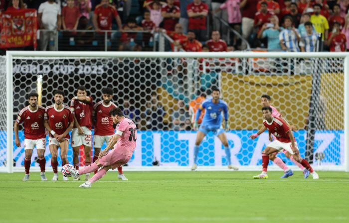 Messi, full-time  goal twice, drew 00 in the opening match of the Club World Cup with Inter Miami and Al Ahli 