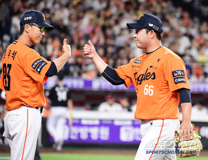 Nam Woo-joo, who finally regained his form, pitched the first two scoreless innings of this season! His ERA dropped to the three-point range
