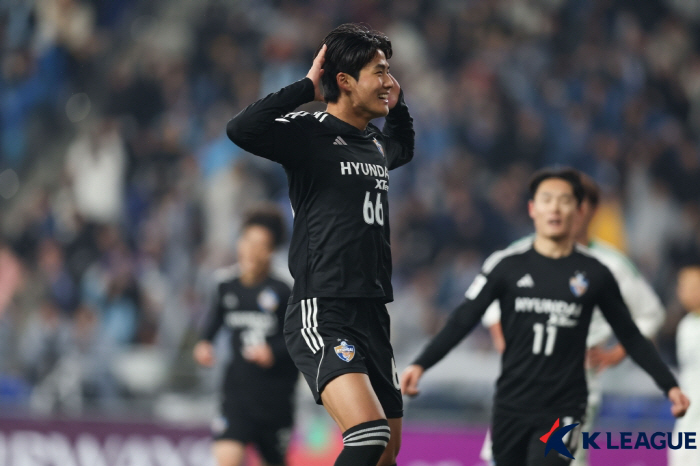 The reason why the relationship is 191cm strong Trojac and Seol Young-woo 66 times...The opportunity to score in 90 minutes is on the way. Three-back center, club World Cup debut