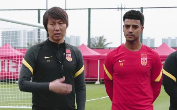 One is in jail The reason for Chinese football failure is the absence of defensive MF, who uses 442 diamonds these days?