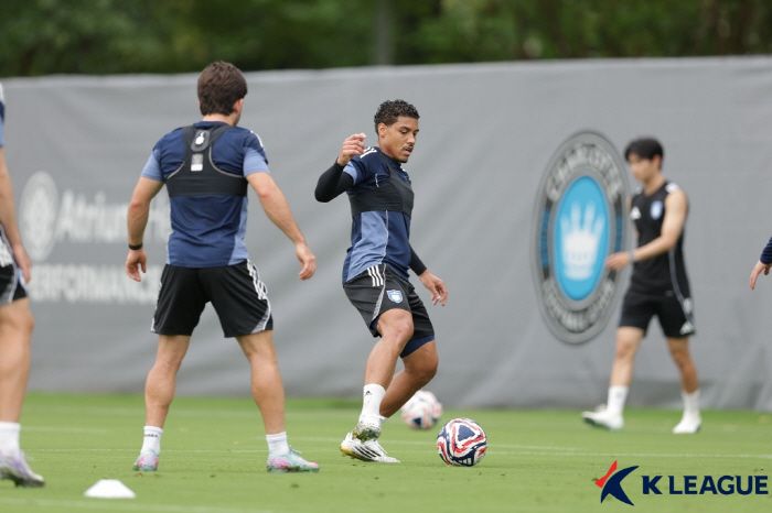  Eric, who is now an Ulsan man, not a Brazilian, the truth of an Uber driver's first daughter at 6 months old, had nowhere to run away...Club World Cup Challenges New K-League History