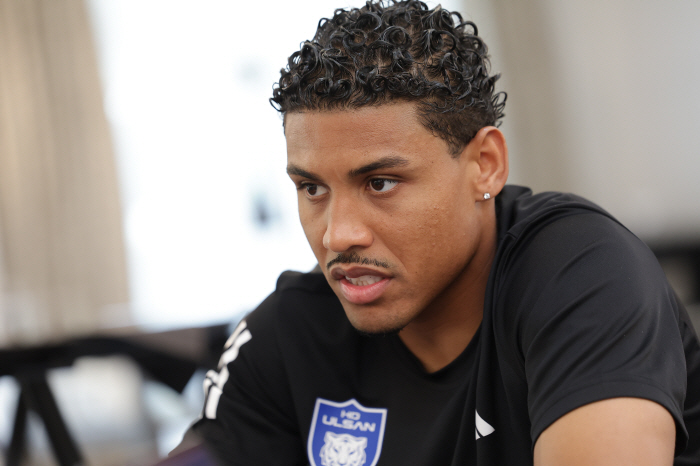  Eric, who is now an Ulsan man, not a Brazilian, the truth of an Uber driver's first daughter at 6 months old, had nowhere to run away...Club World Cup Challenges New K-League History
