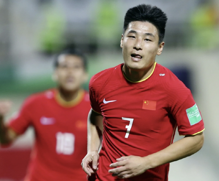 Son Heung-min of China leaves after failing to play once in the World Cup with 1.4 billion soccer fans' hearts, and plans to retire from the national team → to say goodbye