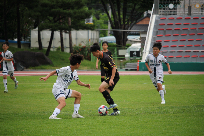 The 2024 Youth Yang-gu Junior High School Soccer Festival, which lasted for four days, ended successfully and became the strongest among all four wins