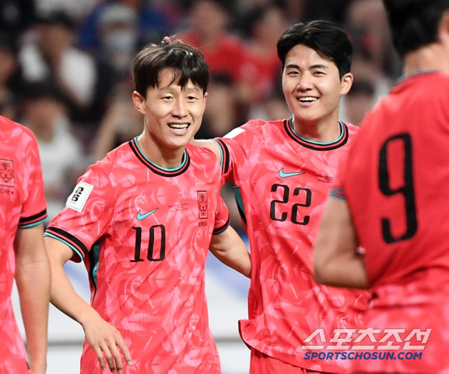 33-year-old Lee Jae-sung still has 20 minutes left in the second half, his dream of finishing his career in Jeonbuk after the last World Cup