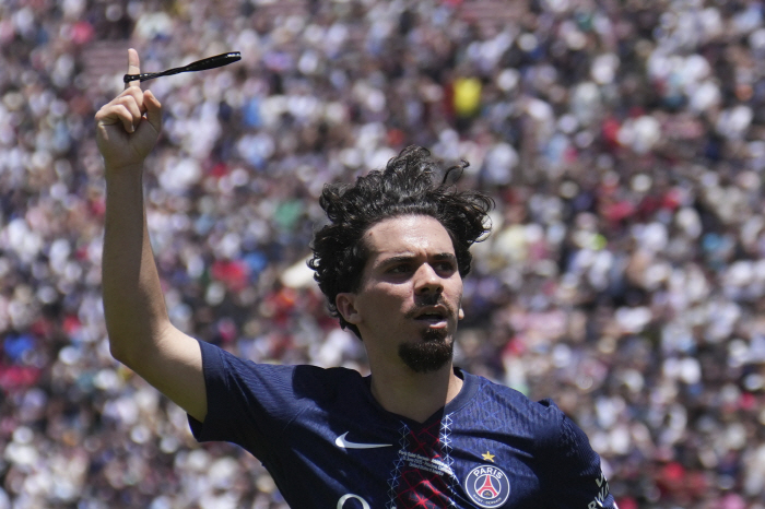  Lee Kang-in PK Goal PSG wins 4-0 against Atletico Madrid!