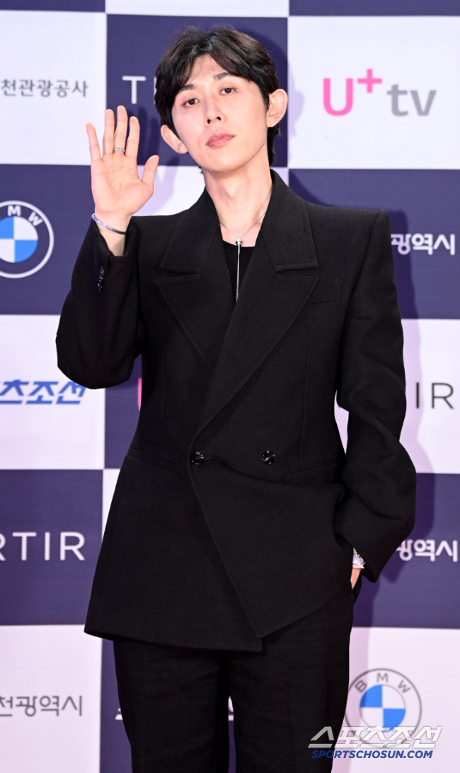Cocoon, the unexpected brain-sexy guy, is third in the school, gives up studying and cries a lot (Fairy Jae-hyung)