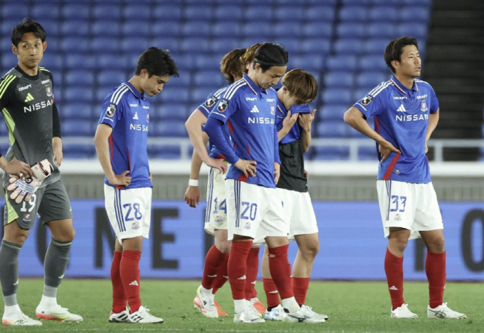 Even fans have never seen an emergency in the history of Sigham Club. J-League's prestigious list continues to fall without a floor → The new coach was fired in a month