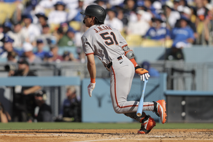 Now a triple machine! Lee Jung-hoo's upset triple explodes, tied with Ohtani for fourth place in this category, but the upset defeat, Losing Series SF 45 LAD