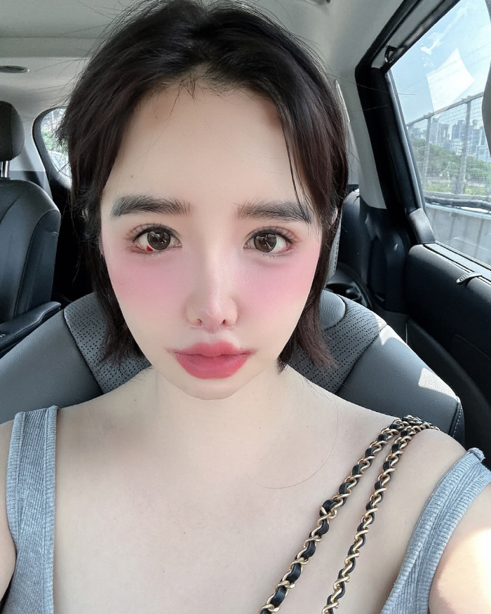 Park Bom doesn't have a filter. No makeup. After losing 11kg, her beauty is in its heyday