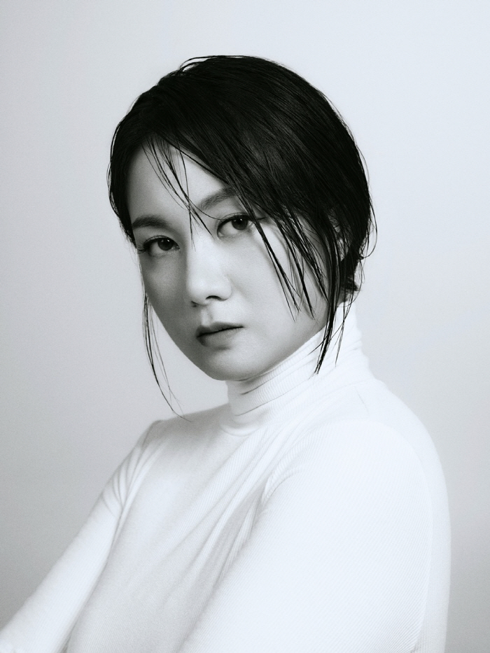 Park Narae Unveils Stunning New Profile Photos, Showcasing Transformation and Charisma