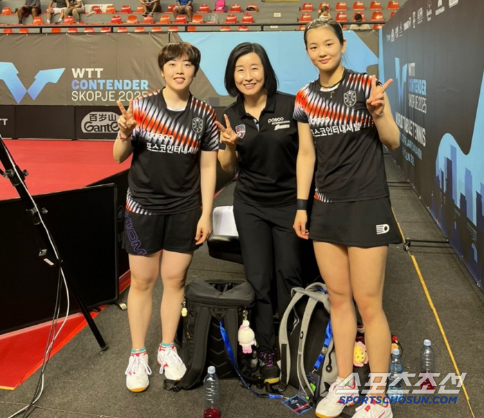 POSCO Doubles Cho Yu-na X Kim Na-young defeated Shin Sung-jo to win WTT Contender Scoffee!The second feat of the season