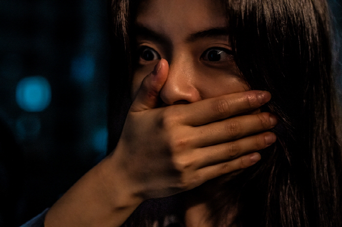  Lee Sun-bin transforms into a woman who fights noise between floors...First horror thriller challenge with noise (comprehensive)