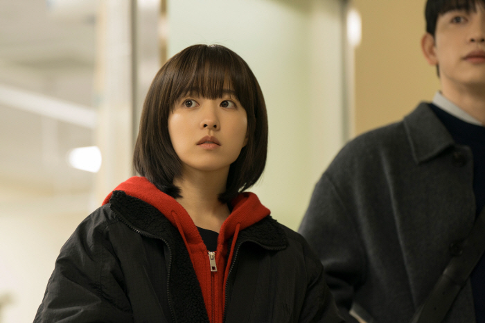  The pursuit of youth healing..Park Bo Young's monstrous acting skills..Career High to Uncharted Seoul