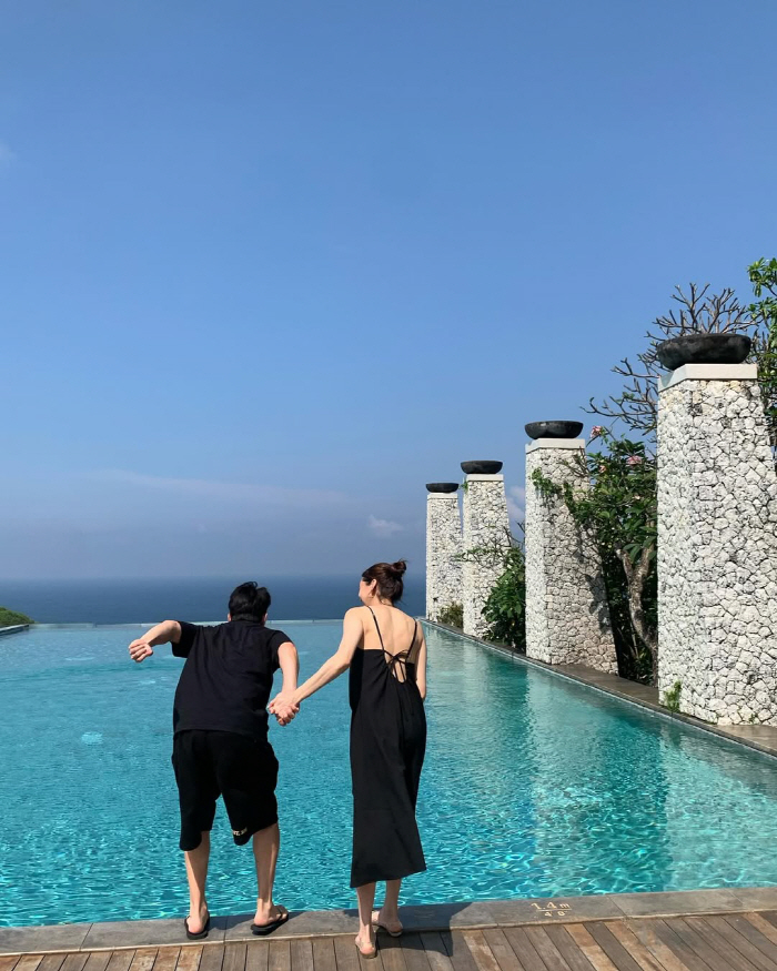  Did you go on your honeymoon again..Cha Ye-ryeon ♥ Joo Sang-wook, a close-knit couple hugging each other in Bali