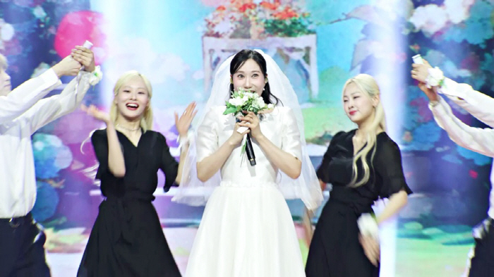 Star love, everyone, I'm getting married...They set me for September 20th Surprise announcement (Korea-Japan Top 10 Show)
